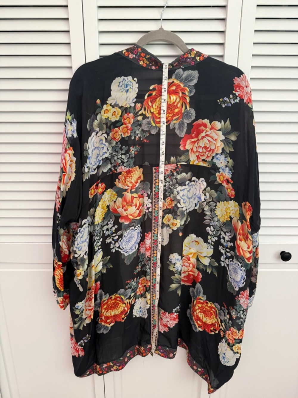 Johnny Was Black Floral Kimono with embroidered details - Picture 5 of 5